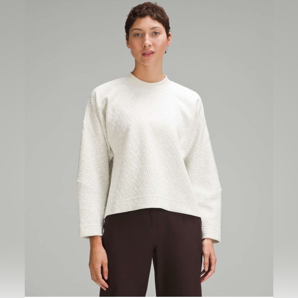 Lululemon Textured Jacquard Crewneck Pullover
Bone / White